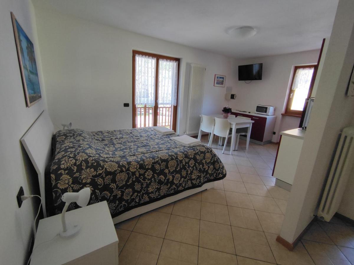 Residenza Arcobaleno Aparthotel Tenno Luaran gambar