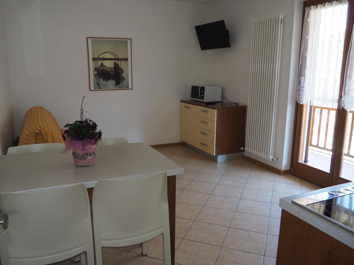 Residenza Arcobaleno Aparthotel Tenno Luaran gambar